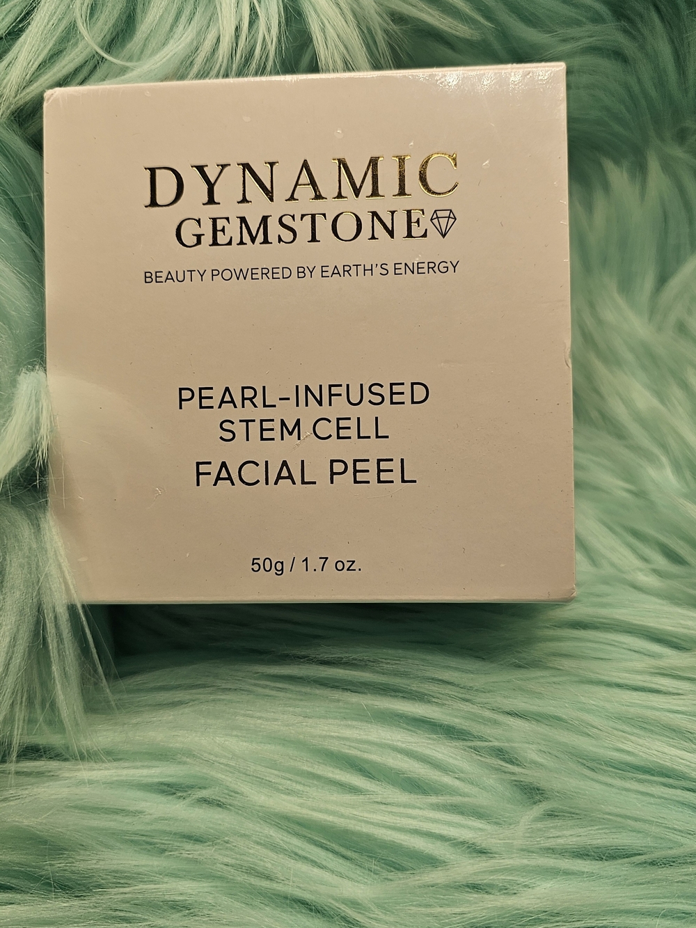 Dynamic Gemstone Pearl-Infused Stem Cell Facial Peel — White